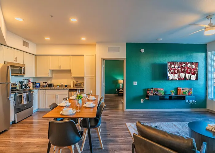 Apartment Near The Stadium With Balconypoolgymwdparking