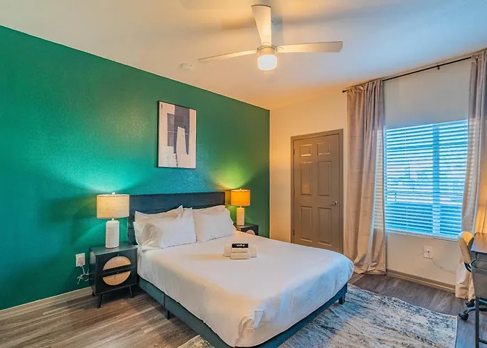 Apartment Near The Stadium With Balconypoolgymwdparking *